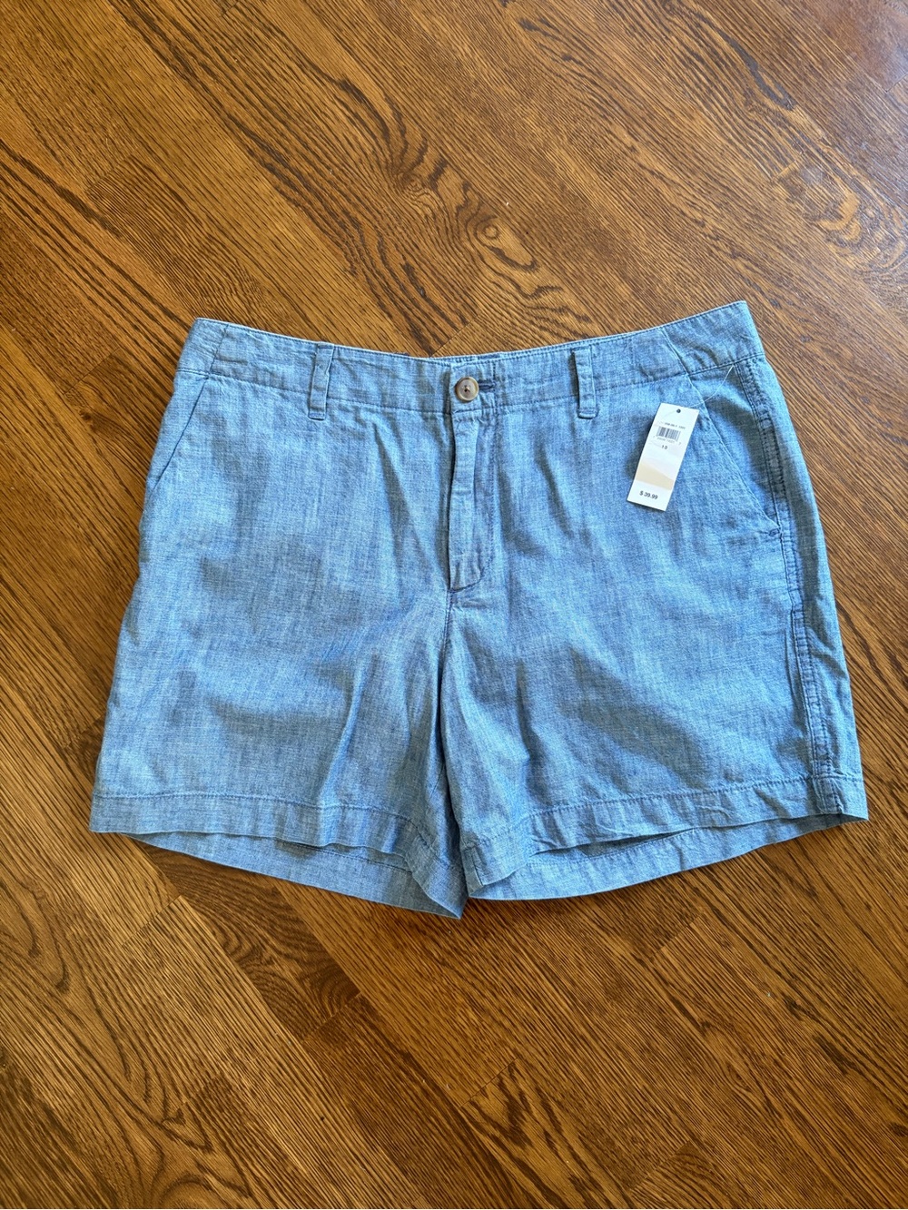 2 GAP Women’s Light Blue Chambray Flat-Front Shorts, 3” and 5” inseam, size 10 - Picture 3 of 10